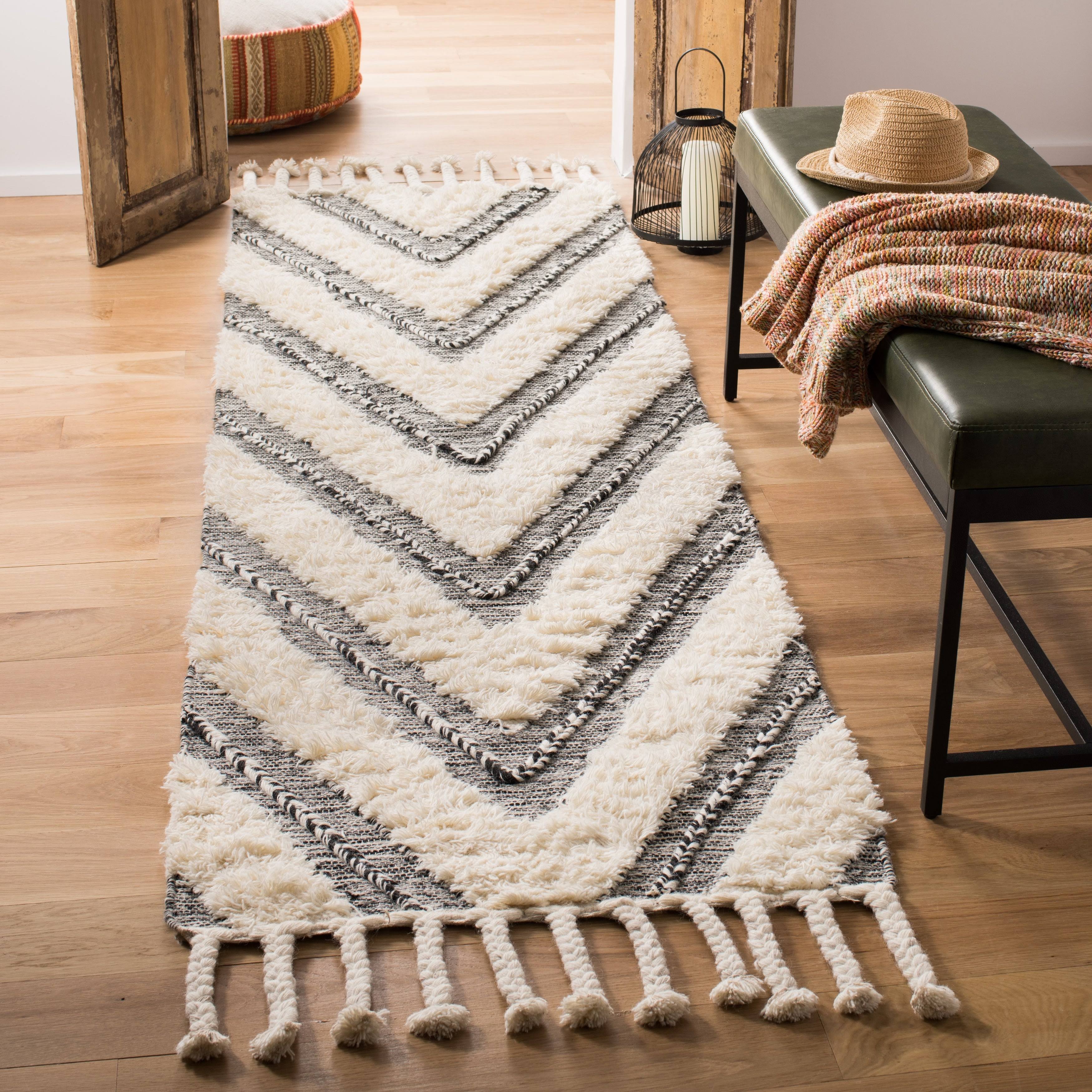 Safavieh Kenya Rug Collection KNY901H - Black / Ivory - 2'-3 4D_PARDCV82
