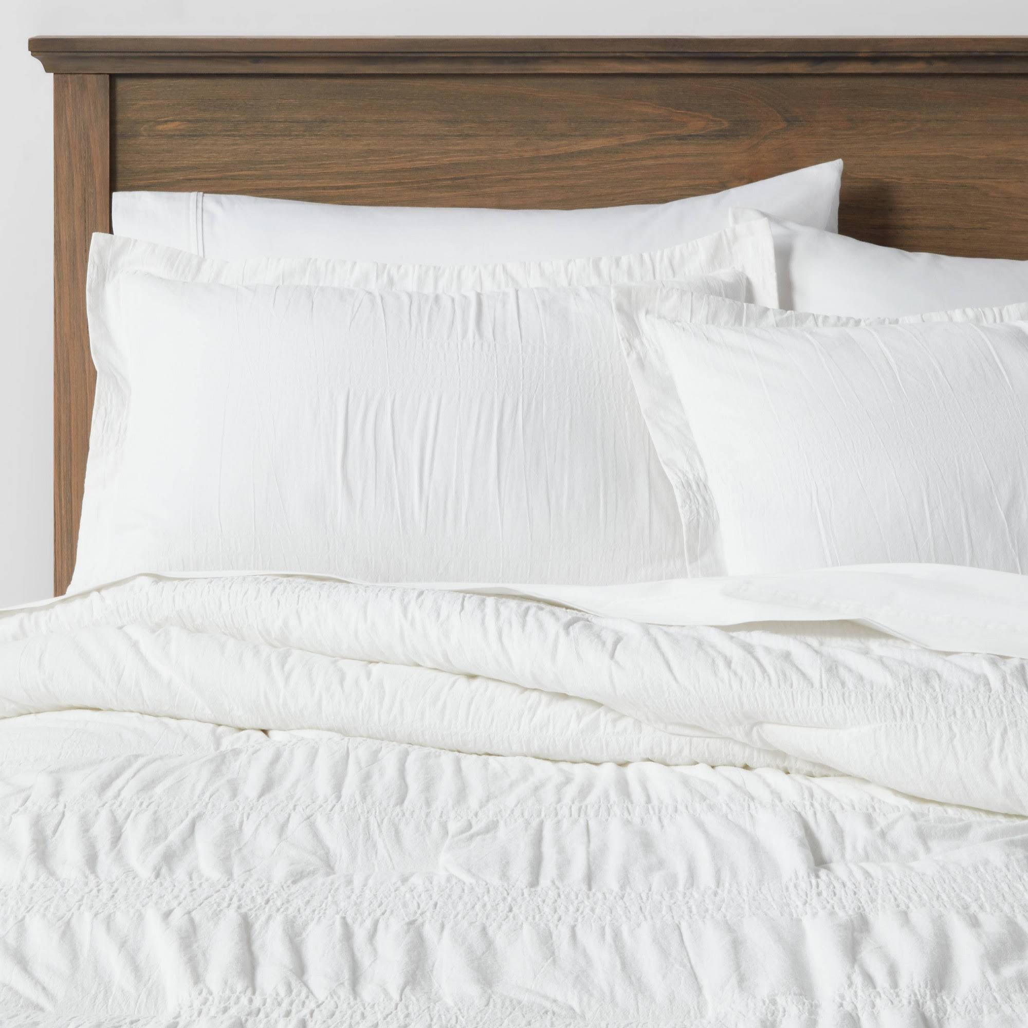 Threshold King Seersucker Comforter & Sham Set White UN_SRRKWE1I Threshold King Seersucker Comforter & Sham Set White UN_SRRKWE1I