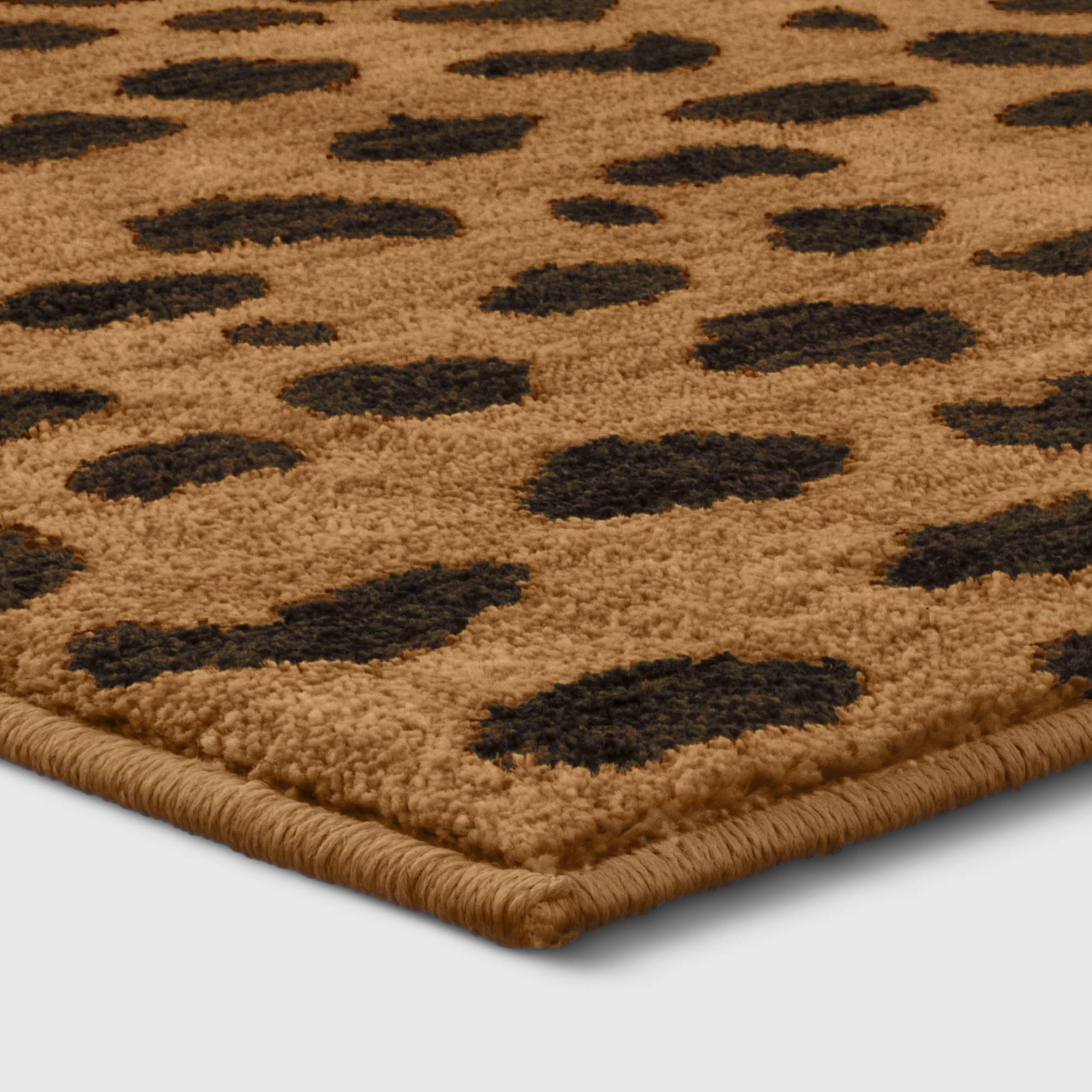 5'X7' Leopard Spot Woven Rug Copper - Opalhouse MK_EQHWZNV2