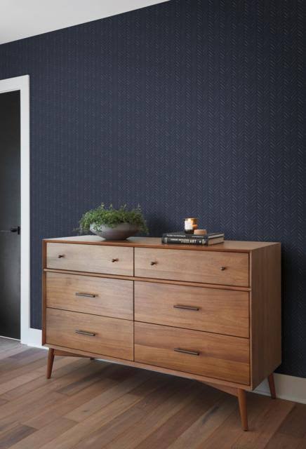 Magnolia Home Pick-Up Sticks Wallpaper - Black CH_TUDUELZ7