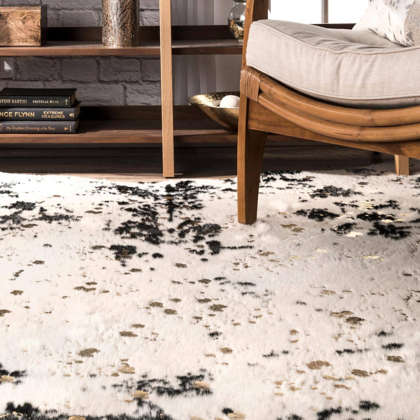 Nuloom Iraida Faux Cowhide Black 5' X 6' 7 Area Rug IU_XPDW08Z5 Nuloom Iraida Faux Cowhide Black 5' X 6' 7 Area Rug IU_XPDW08Z5