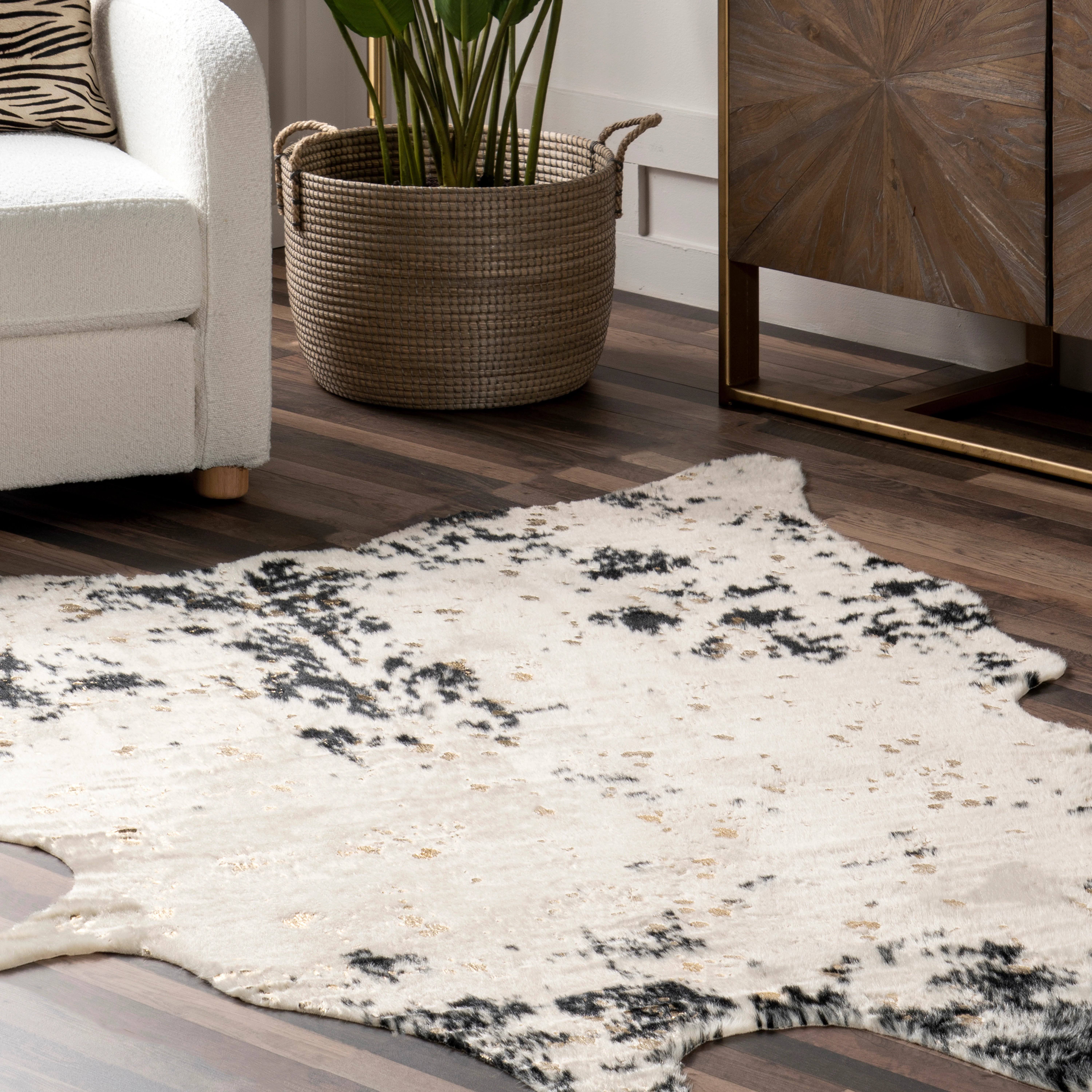 Nuloom Iraida Faux Cowhide Black 5' X 6' 7 Area Rug IU_XPDW08Z5 Nuloom Iraida Faux Cowhide Black 5' X 6' 7 Area Rug IU_XPDW08Z5