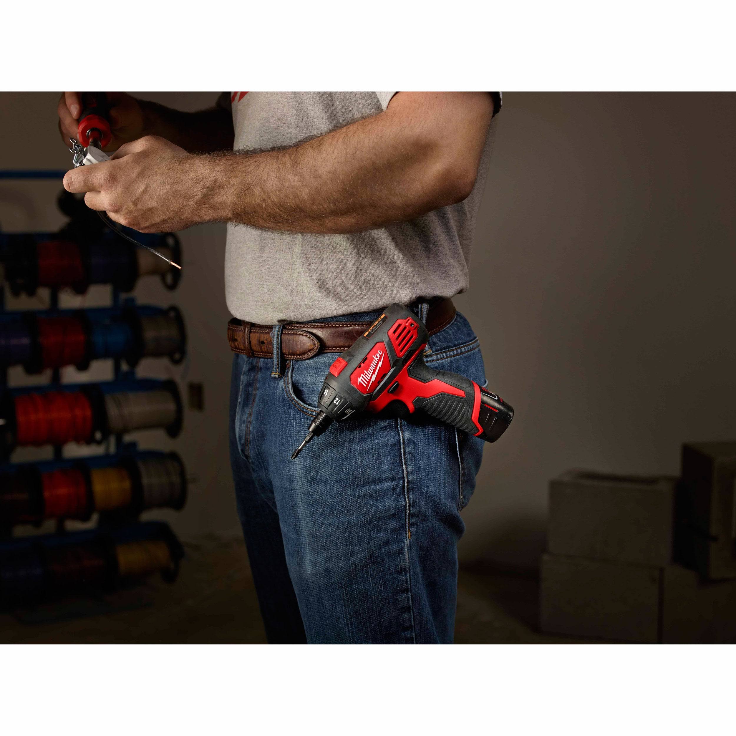 Milwaukee 2401-22 M12 Cordless Screwdriver Kit UA_RTFVJ6JE Milwaukee 2401-22 M12 Cordless Screwdriver Kit UA_RTFVJ6JE