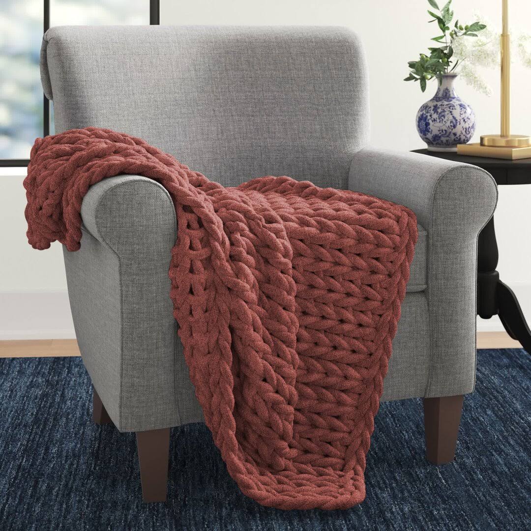 Zariyah Throw Three Posts Color: Rust N1_OJ1UF2Y2